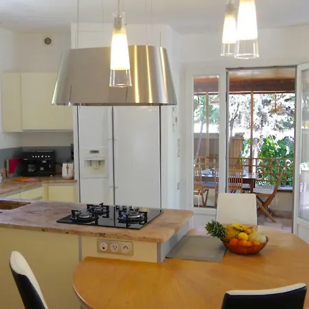 Charmante Maison Provencal A Avec Piscine *